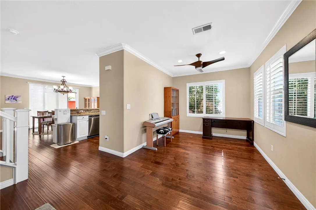 22960 Mission, Carson, California 90745 home-pic-11