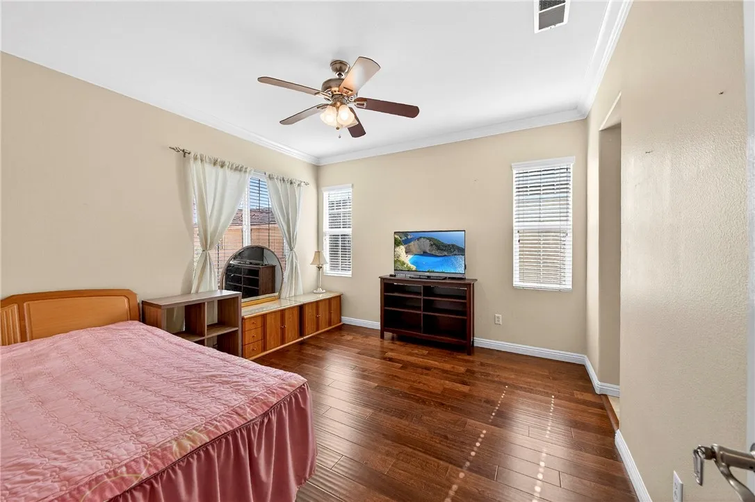 22960 Mission, Carson, California 90745 home-pic-23