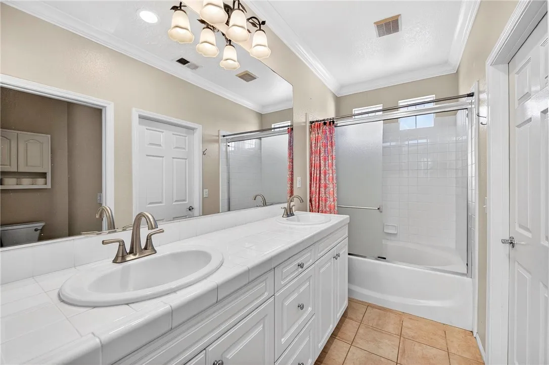 22960 Mission, Carson, California 90745 home-pic-25