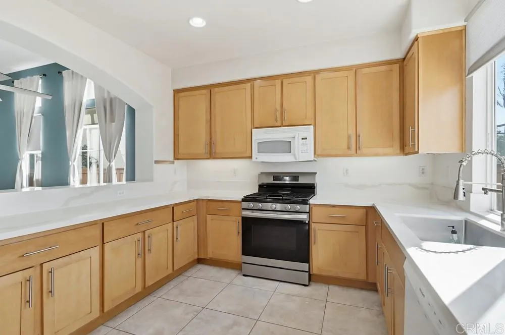 574 San Lucas Pl, Chula Vista, California 91914 home-pic-13