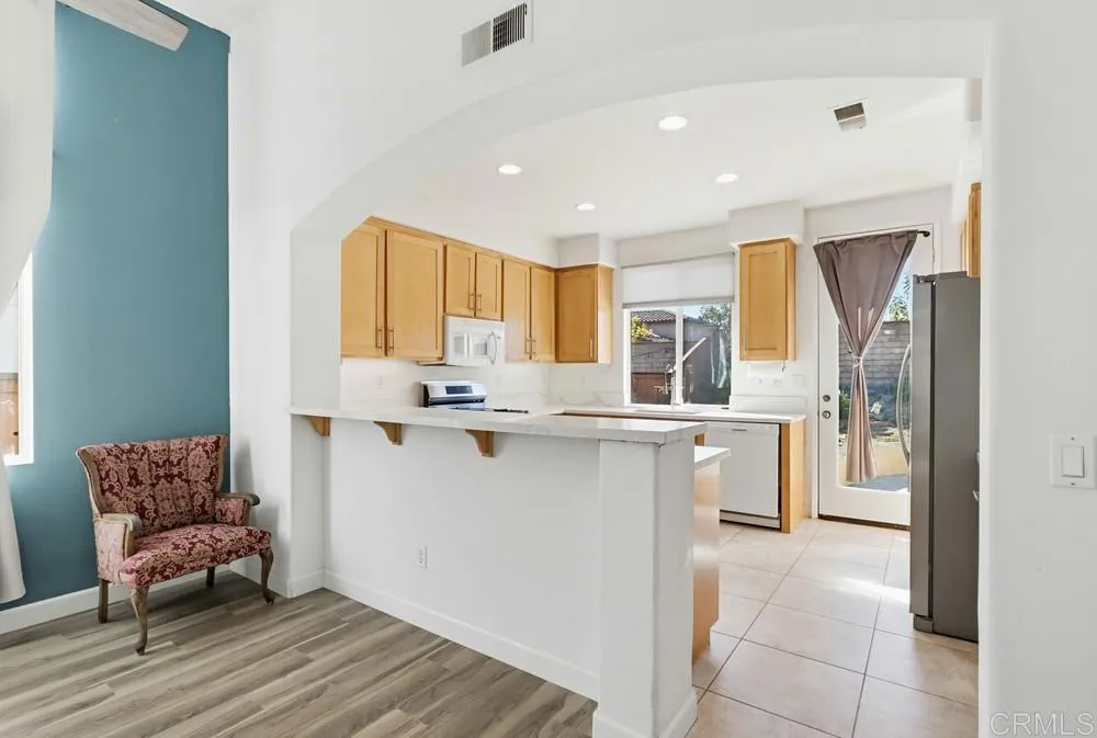 574 San Lucas Pl, Chula Vista, California 91914 home-pic-12