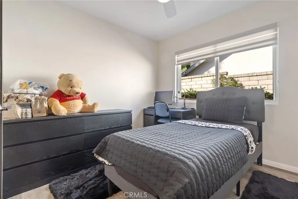 27945 Sycamore Creek, Valencia, California 91354 home-pic-17