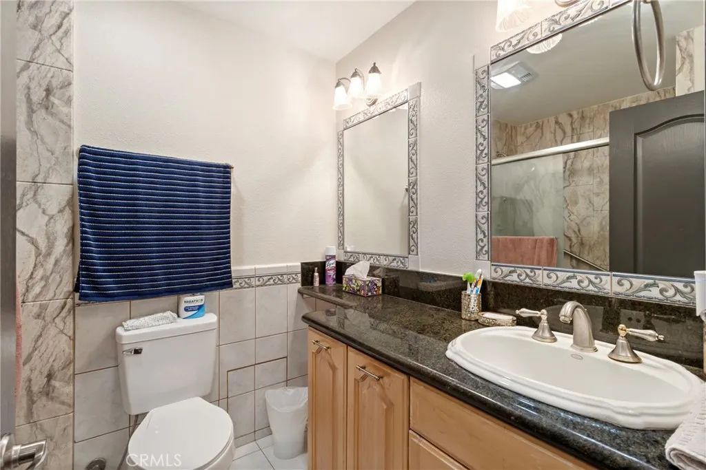 27945 Sycamore Creek, Valencia, California 91354 home-pic-22