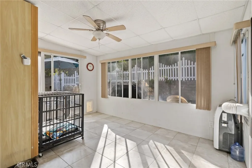 27945 Sycamore Creek, Valencia, California 91354 home-pic-26