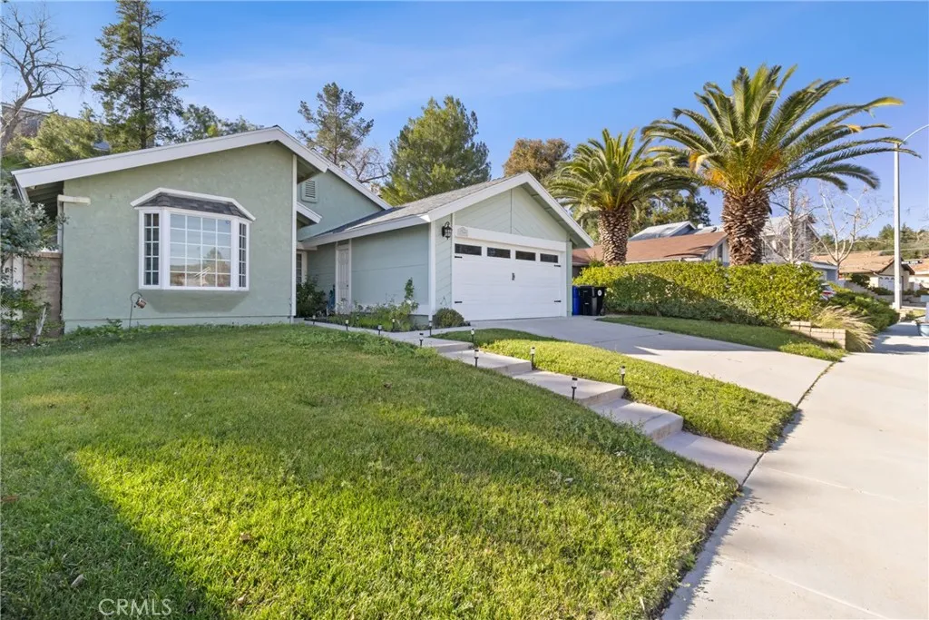 27945 Sycamore Creek, Valencia, California 91354 home-pic-2
