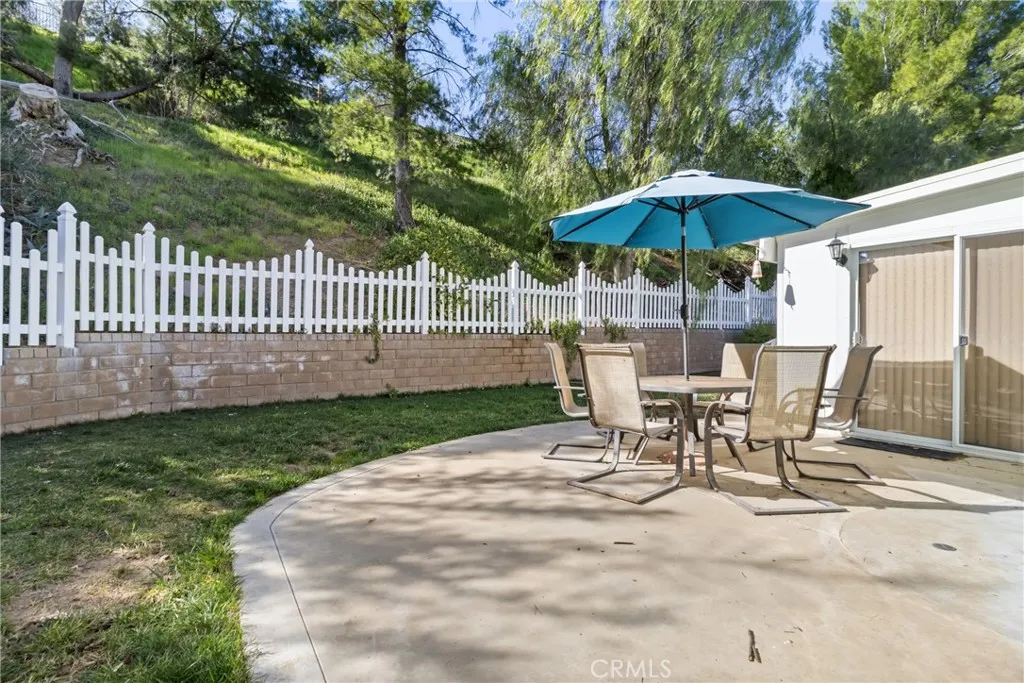 27945 Sycamore Creek, Valencia, California 91354 home-pic-37