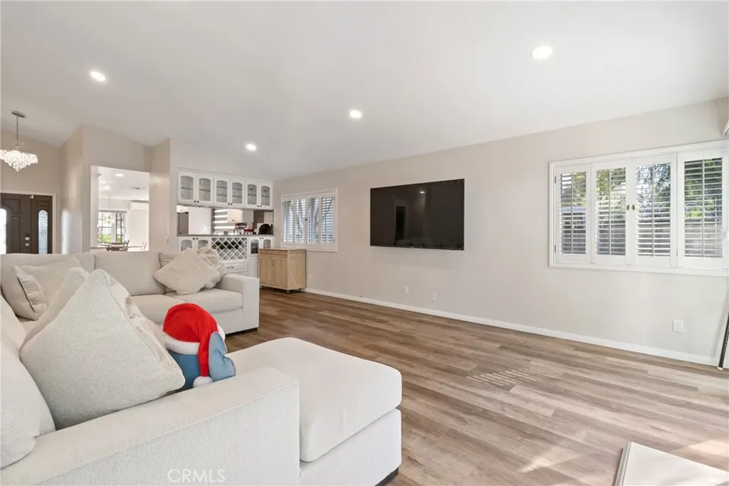27945 Sycamore Creek, Valencia, California 91354 home-pic-28