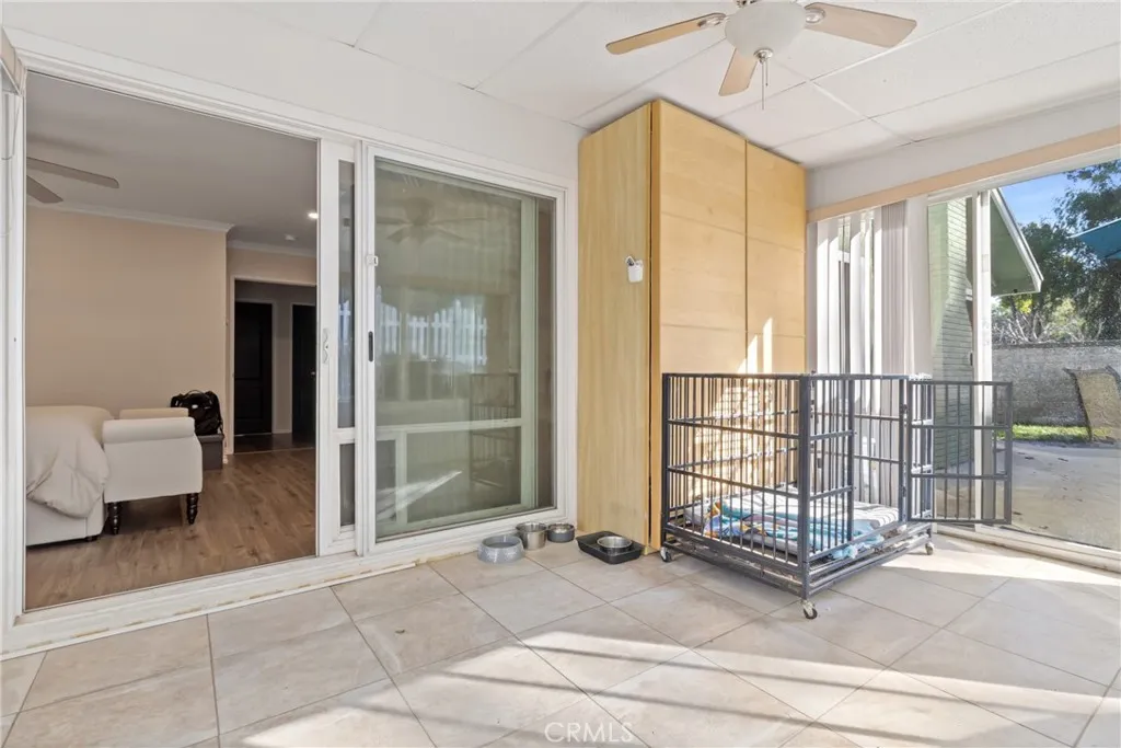 27945 Sycamore Creek, Valencia, California 91354 home-pic-24