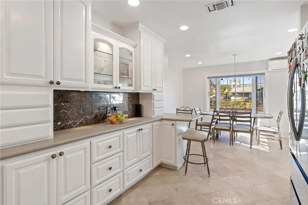 27945 Sycamore Creek, Valencia, California 91354 home-pic-10