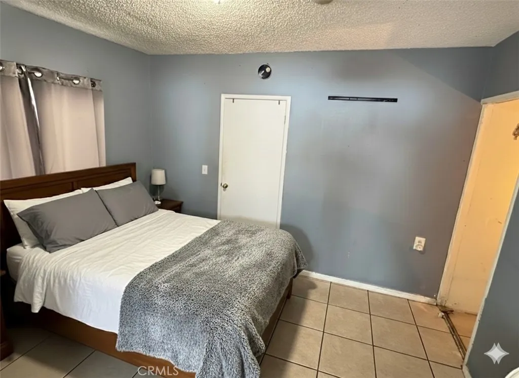 13947 Downey, Paramount, California 90723 home-pic-13