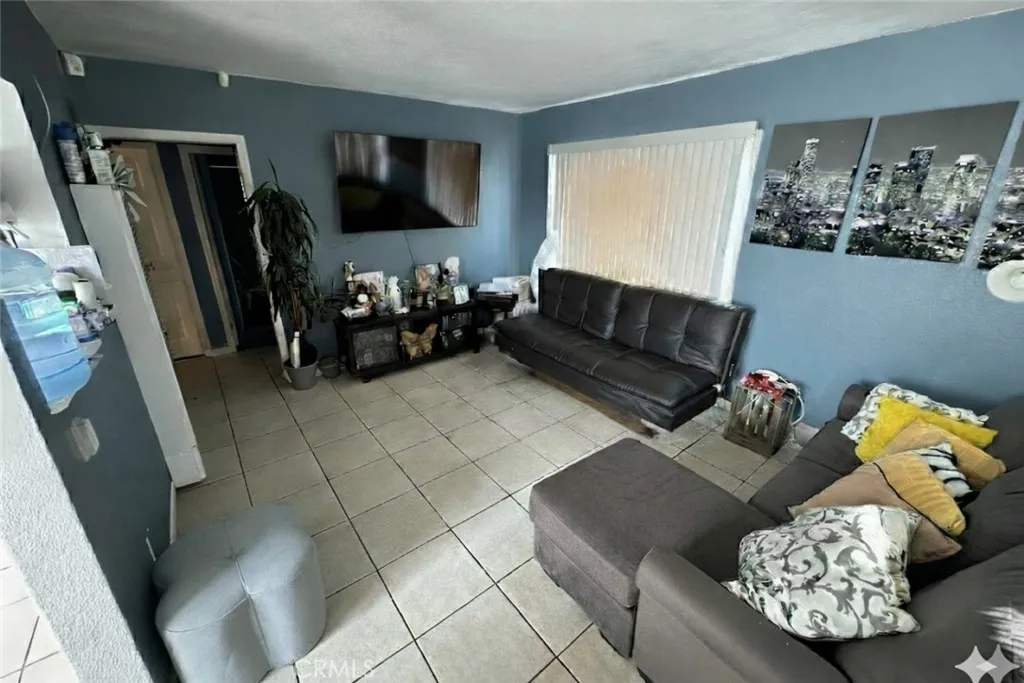 13947 Downey, Paramount, California 90723 home-pic-6