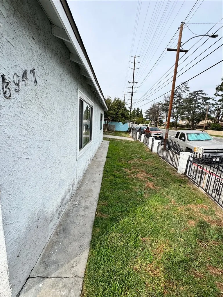 13947 Downey, Paramount, California 90723 home-pic-18