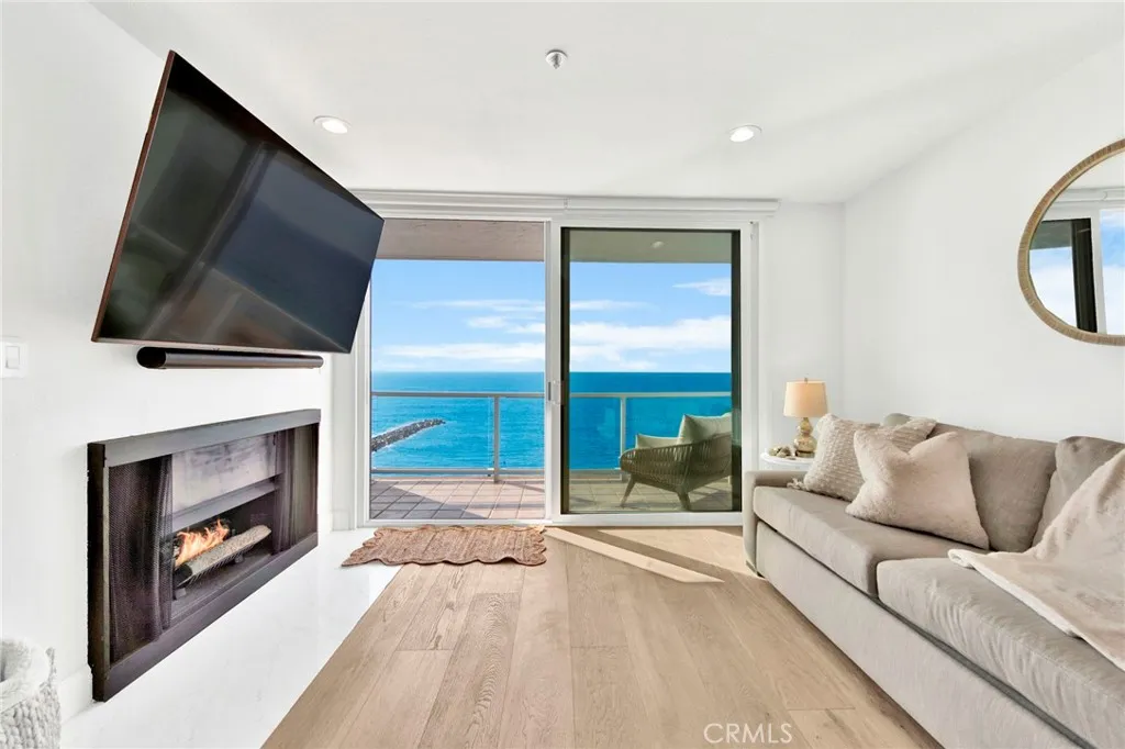 615 Esplanade 709, Redondo Beach, California 90277 home-pic-1