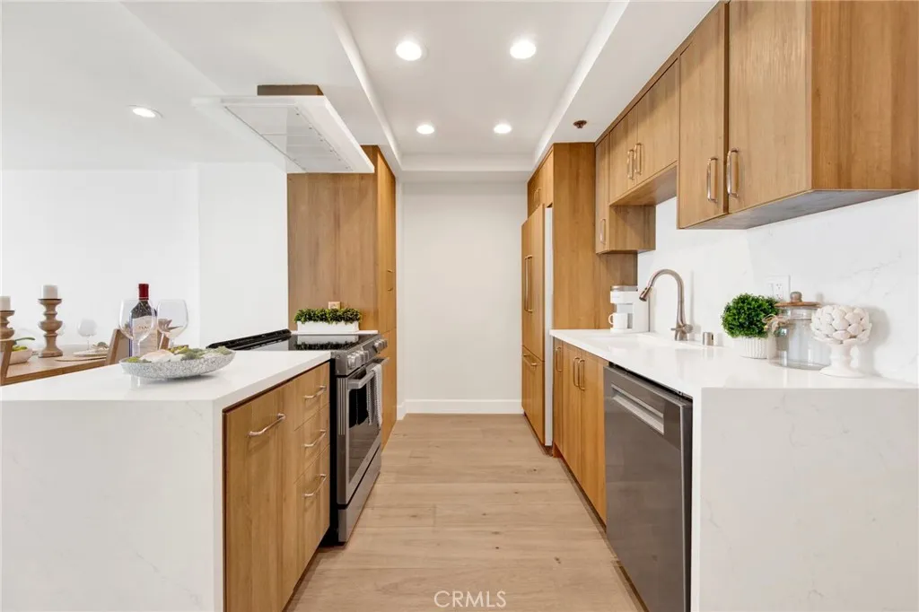 615 Esplanade 709, Redondo Beach, California 90277 home-pic-8