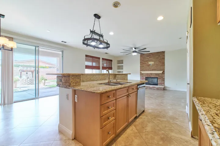 82950VincentAve,Indio-31