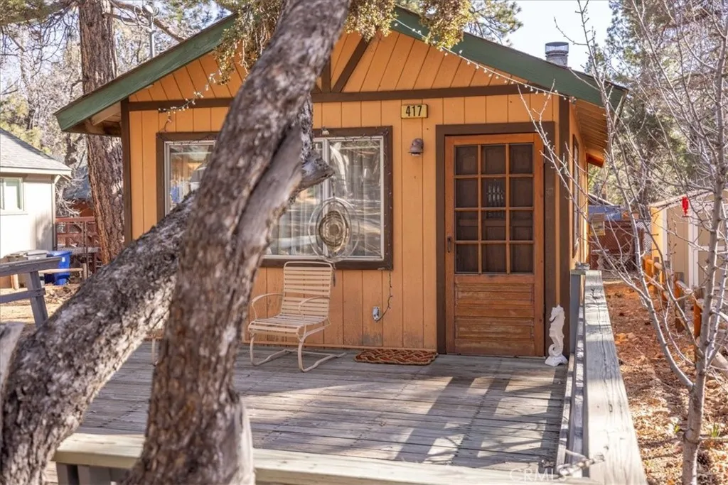 417 Spruce, Sugarloaf, California 92386 home-pic-1