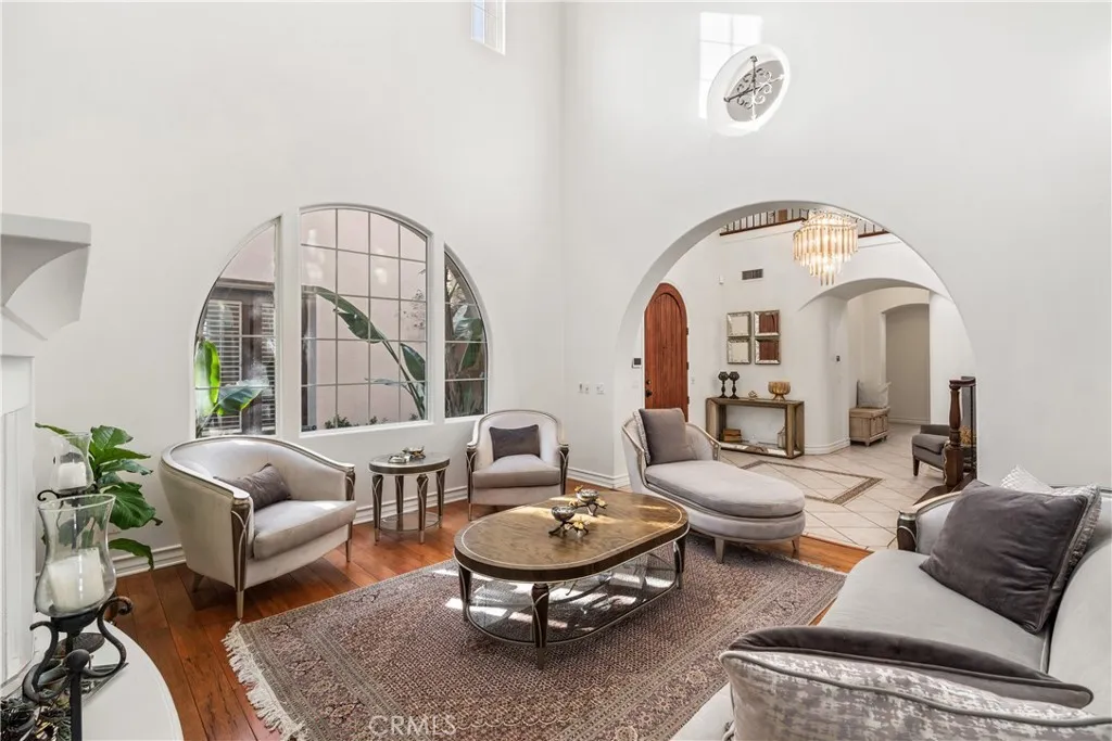 26910 Mirasol Street, Valencia, California 91355 home-pic-6