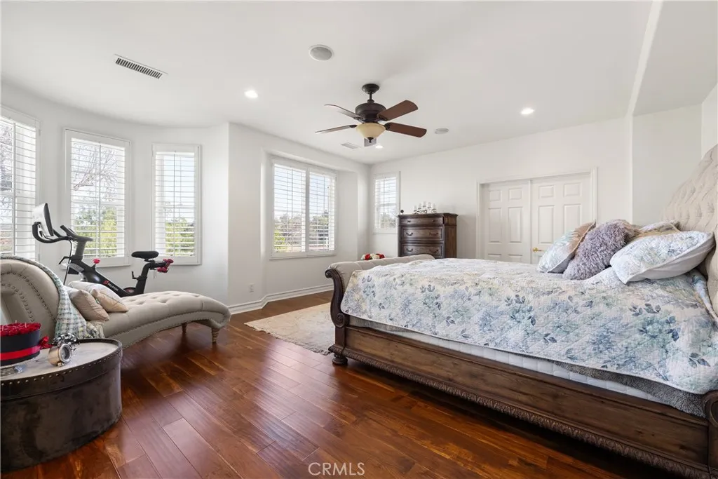26910 Mirasol Street, Valencia, California 91355 home-pic-27