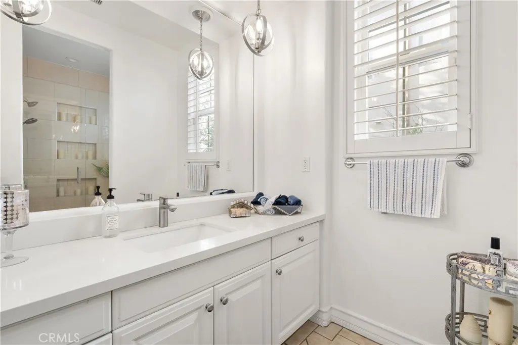 26910 Mirasol Street, Valencia, California 91355 home-pic-15