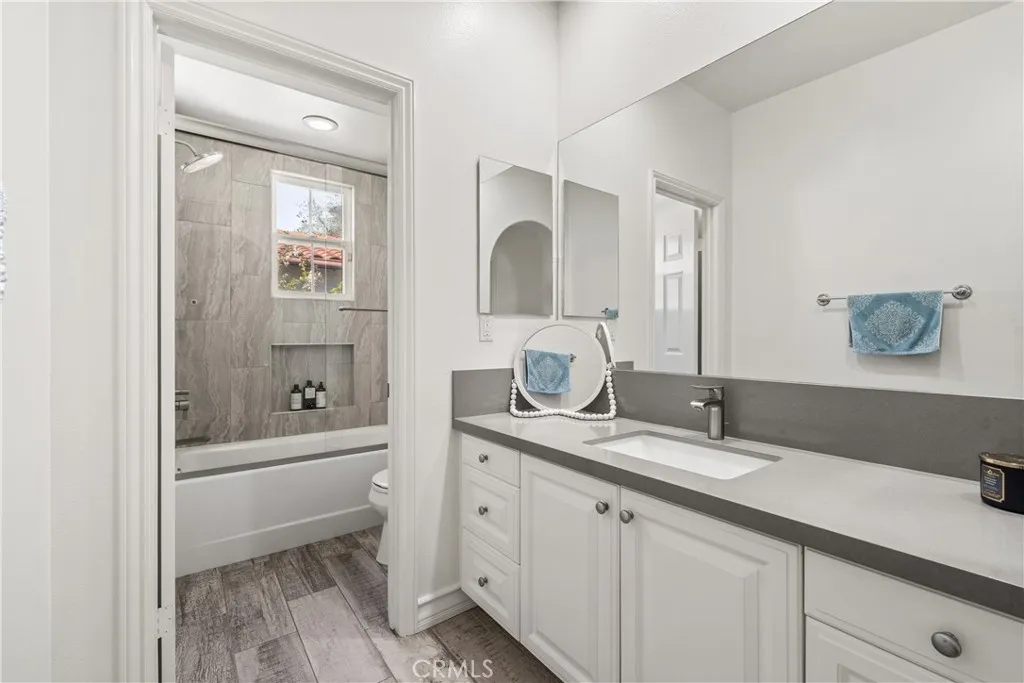 26910 Mirasol Street, Valencia, California 91355 home-pic-20