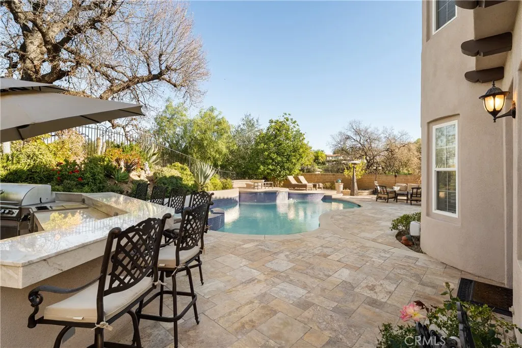 26910 Mirasol Street, Valencia, California 91355 home-pic-32