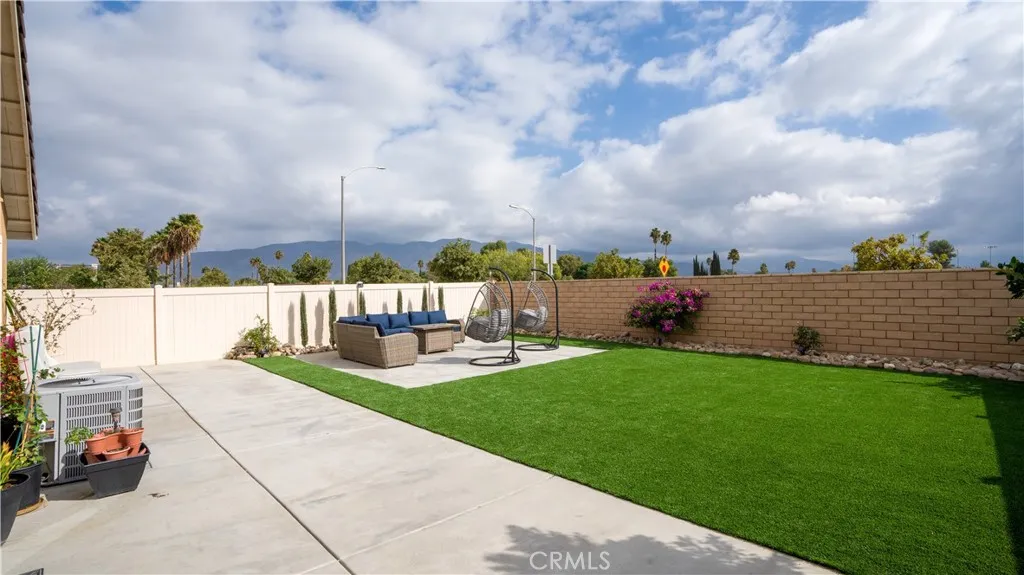1133 Avenida Del Rio, San Jacinto, California 92582 home-pic-20