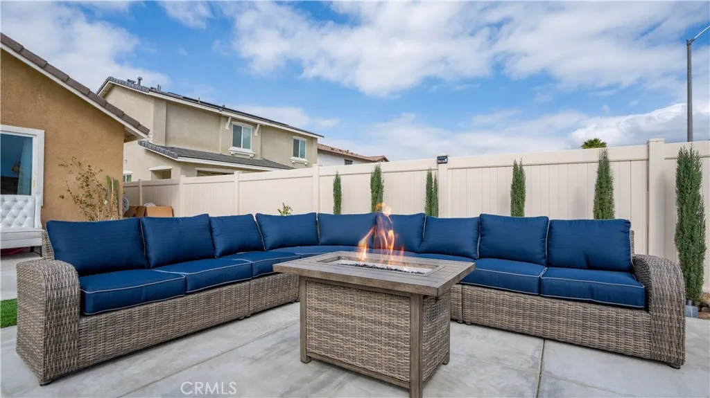 1133 Avenida Del Rio, San Jacinto, California 92582 home-pic-24