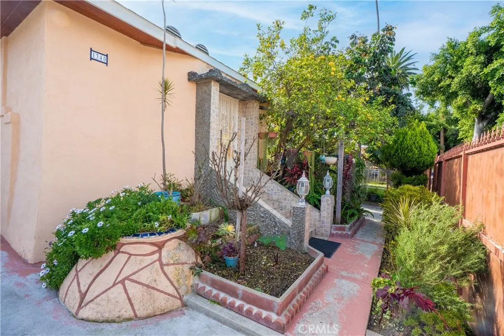 1340 1342 W 25th, Los Angeles, California 90007 home-pic-3