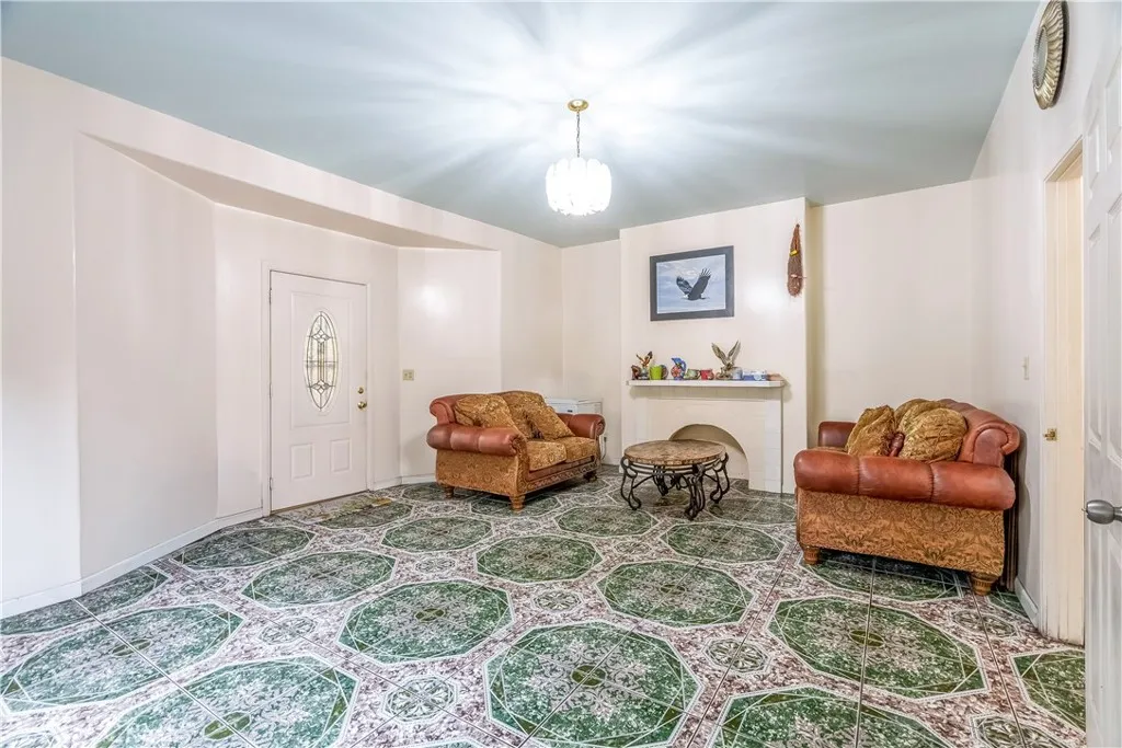 1340 1342 W 25th, Los Angeles, California 90007 home-pic-7