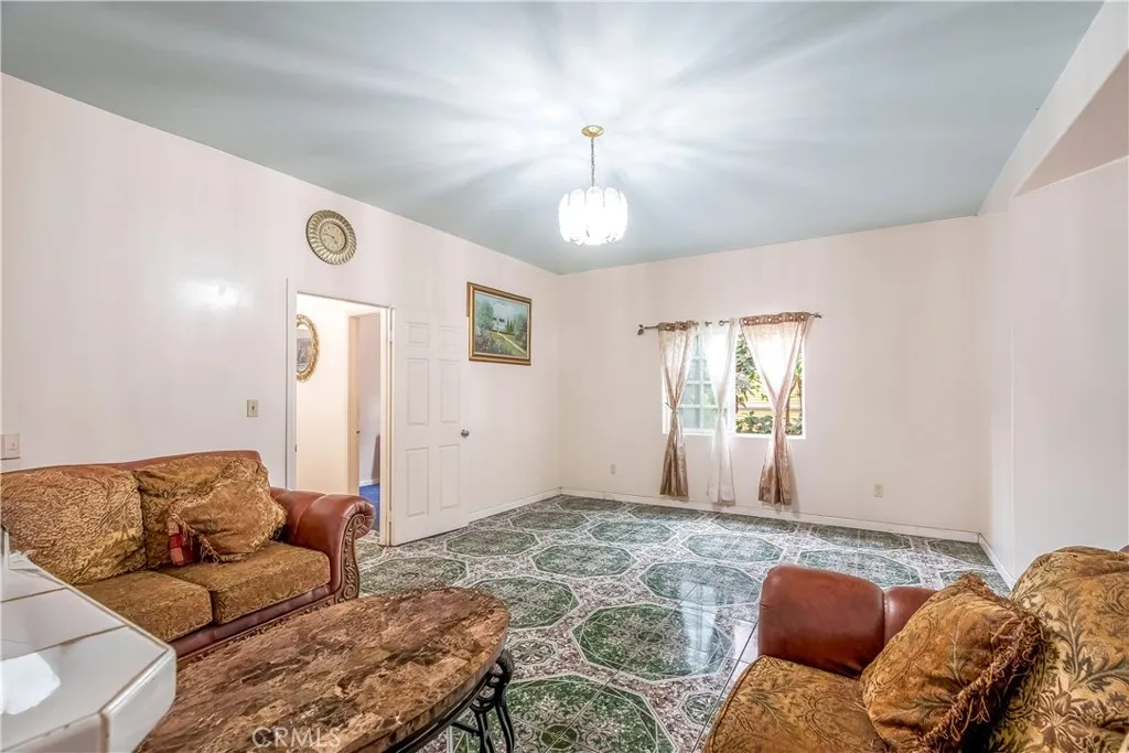 1340 1342 W 25th, Los Angeles, California 90007 home-pic-6