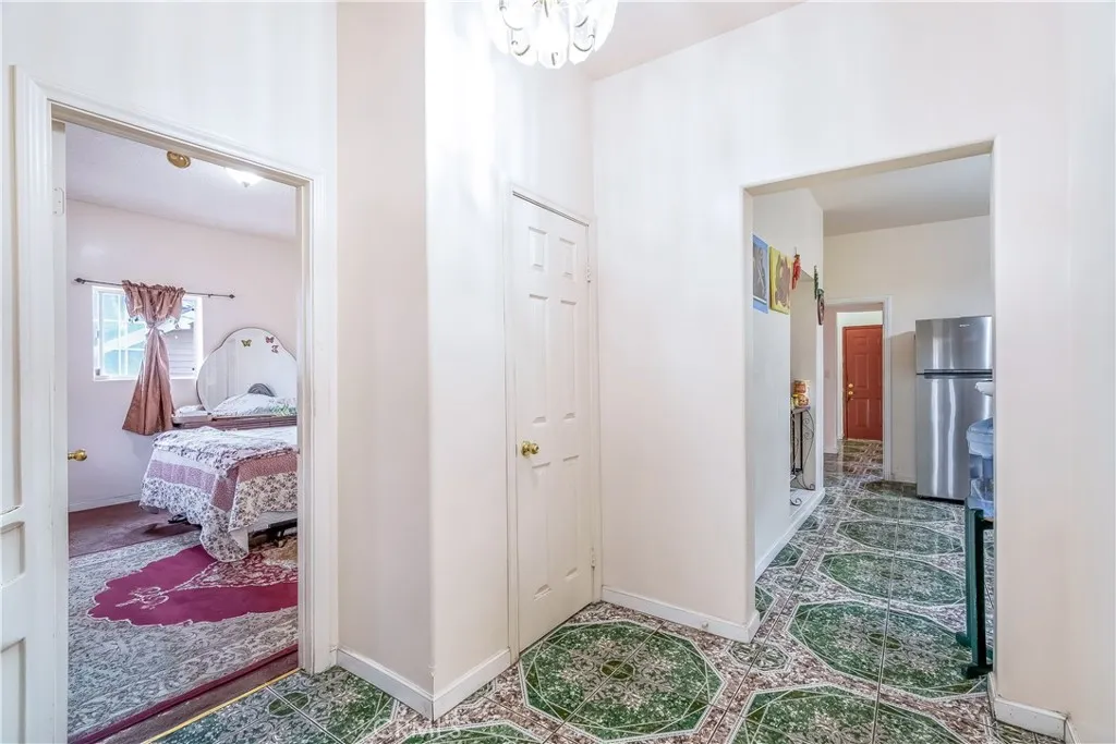 1340 1342 W 25th, Los Angeles, California 90007 home-pic-9