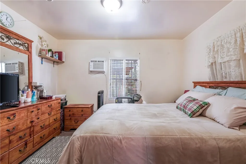 1340 1342 W 25th, Los Angeles, California 90007 home-pic-45