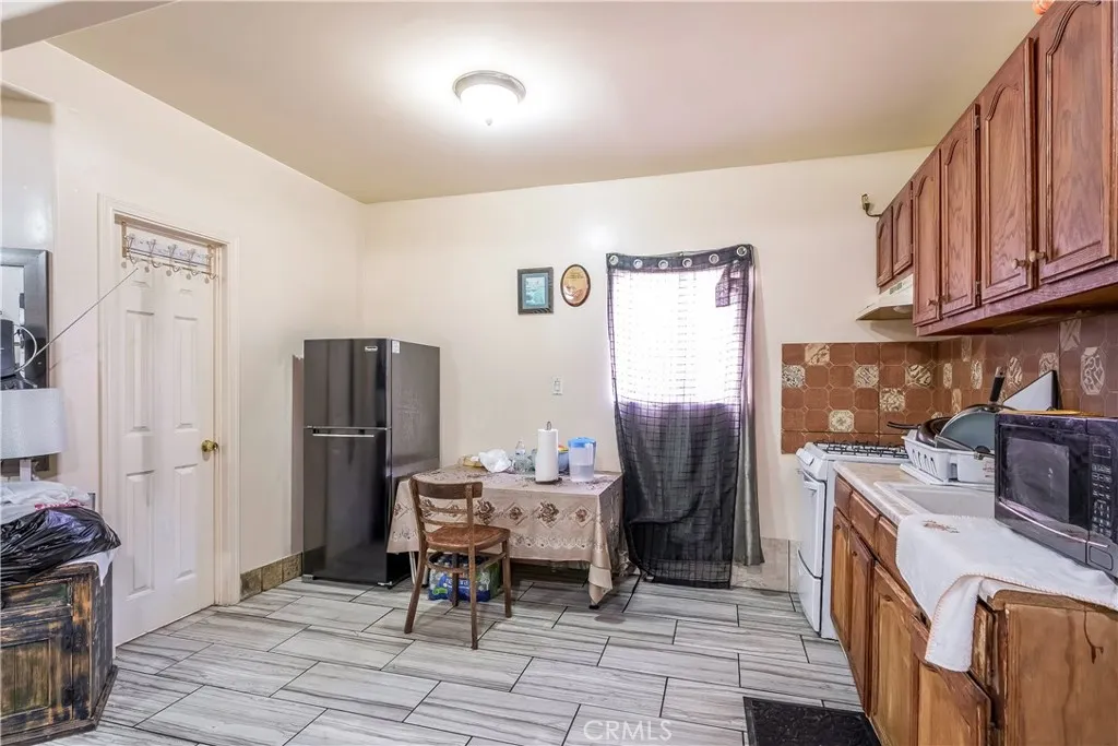 1340 1342 W 25th, Los Angeles, California 90007 home-pic-31
