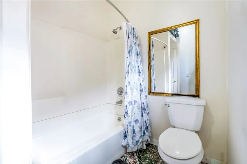 1340 1342 W 25th, Los Angeles, California 90007 home-pic-25