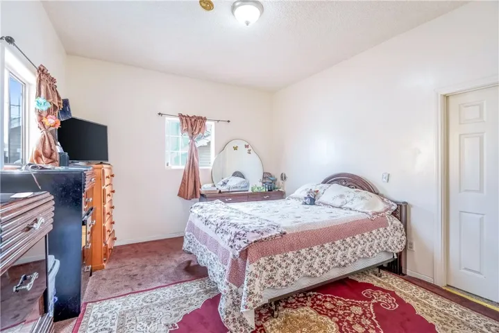 1340 1342 W 25th, Los Angeles, California 90007