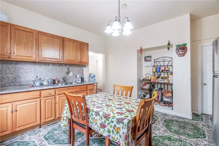 1340 1342 W 25th, Los Angeles, California 90007