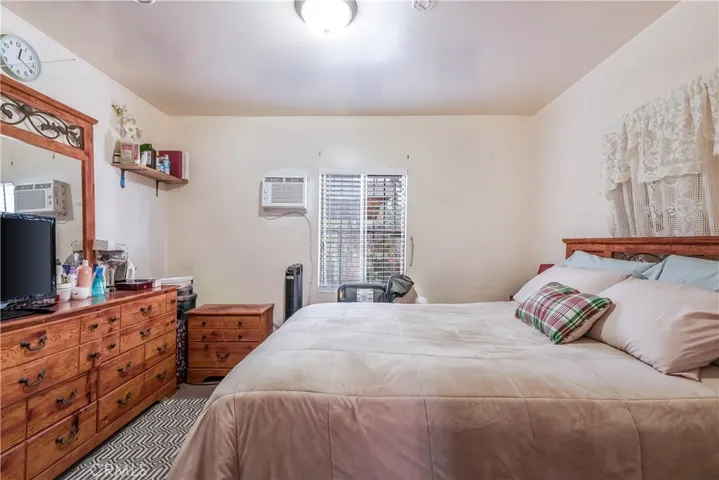 1340 1342 W 25th, Los Angeles, California 90007