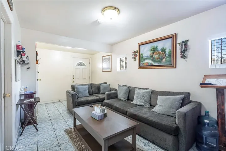 1340 1342 W 25th, Los Angeles, California 90007