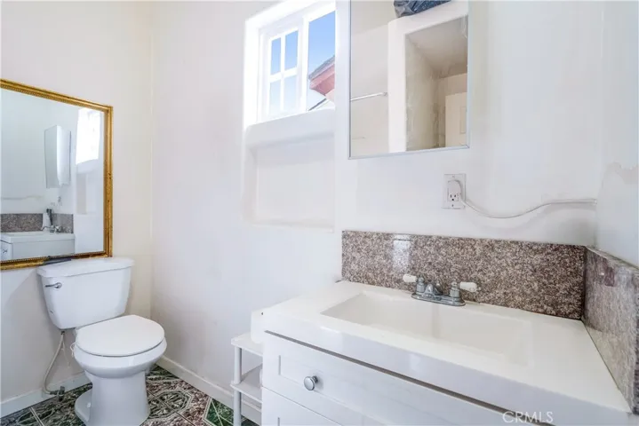 1340 1342 W 25th, Los Angeles, California 90007