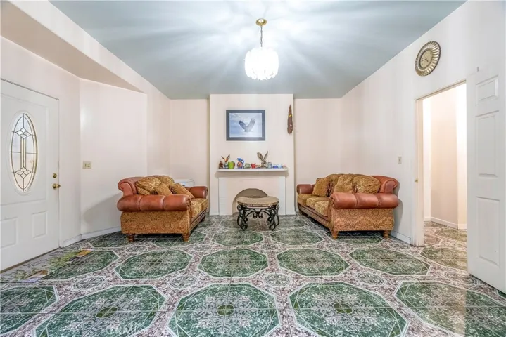 1340 1342 W 25th, Los Angeles, California 90007