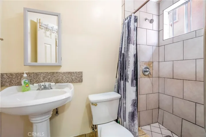 1340 1342 W 25th, Los Angeles, California 90007