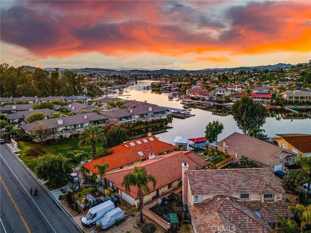 23572 Continental Drive, Canyon Lake, California 92587 home-pic-68