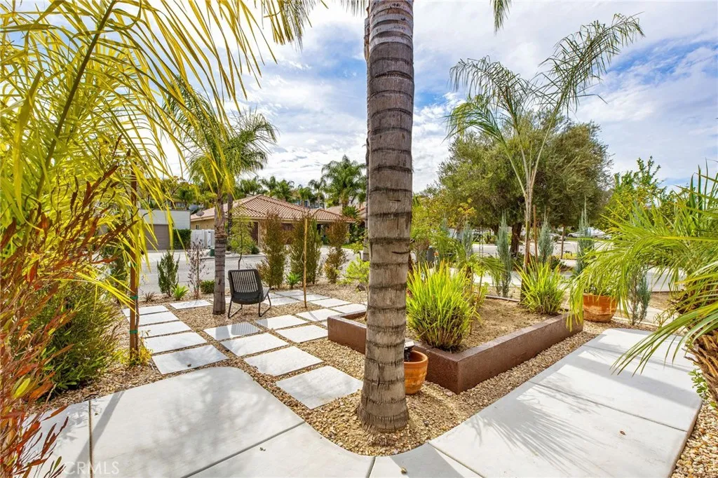 23572 Continental Drive, Canyon Lake, California 92587 home-pic-17