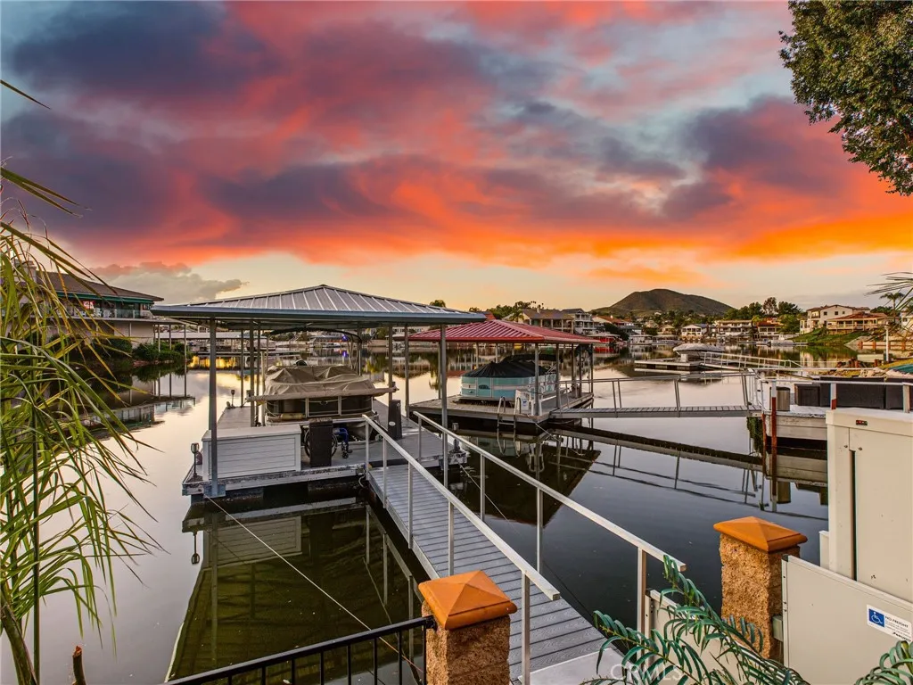 23572 Continental Drive, Canyon Lake, California 92587 home-pic-1