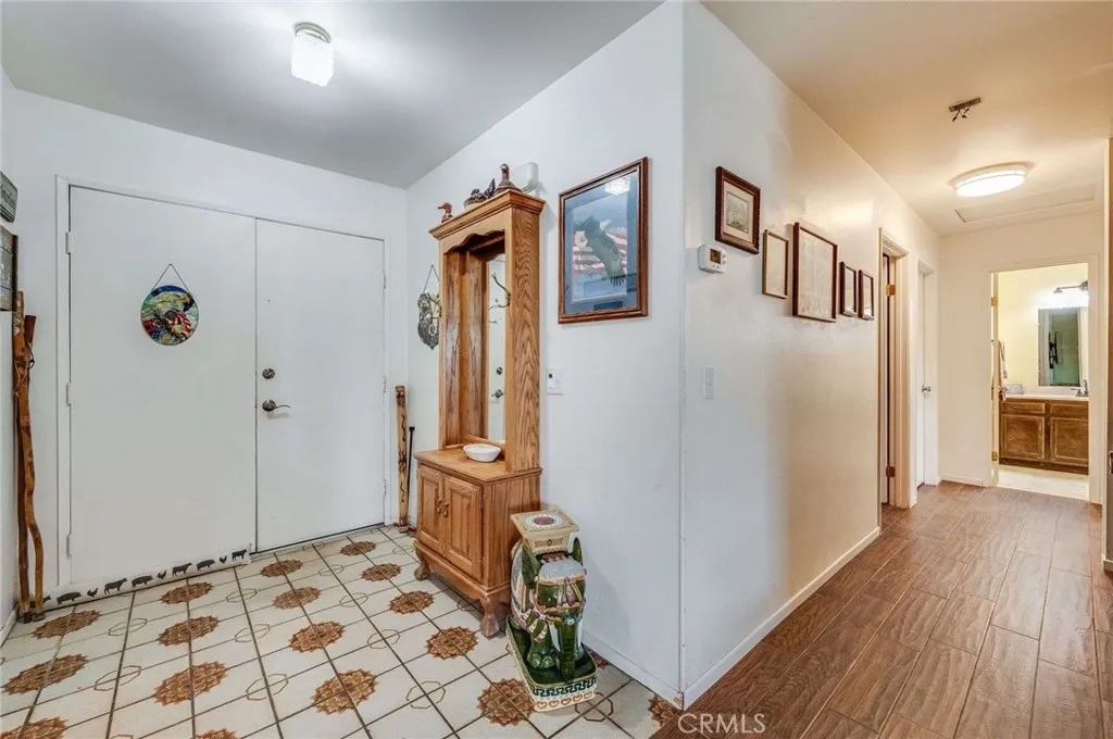5344 Lucretia, Jurupa Valley, California 91752 home-pic-19