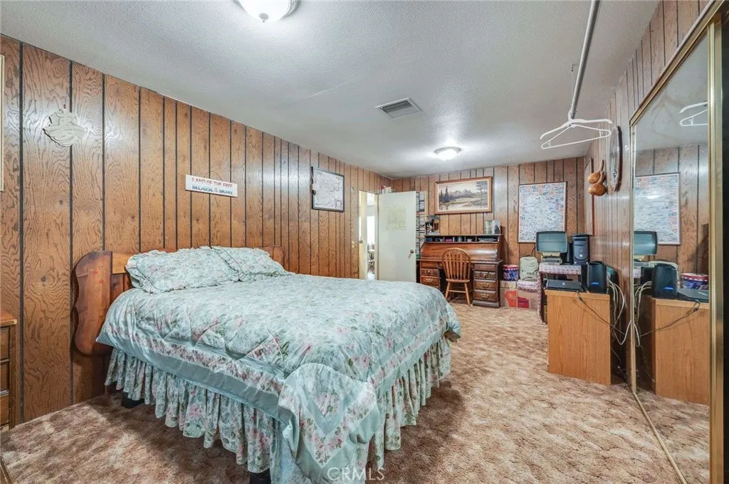 5344 Lucretia, Jurupa Valley, California 91752 home-pic-16
