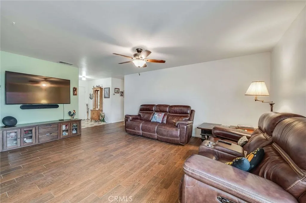 5344 Lucretia, Jurupa Valley, California 91752 home-pic-7
