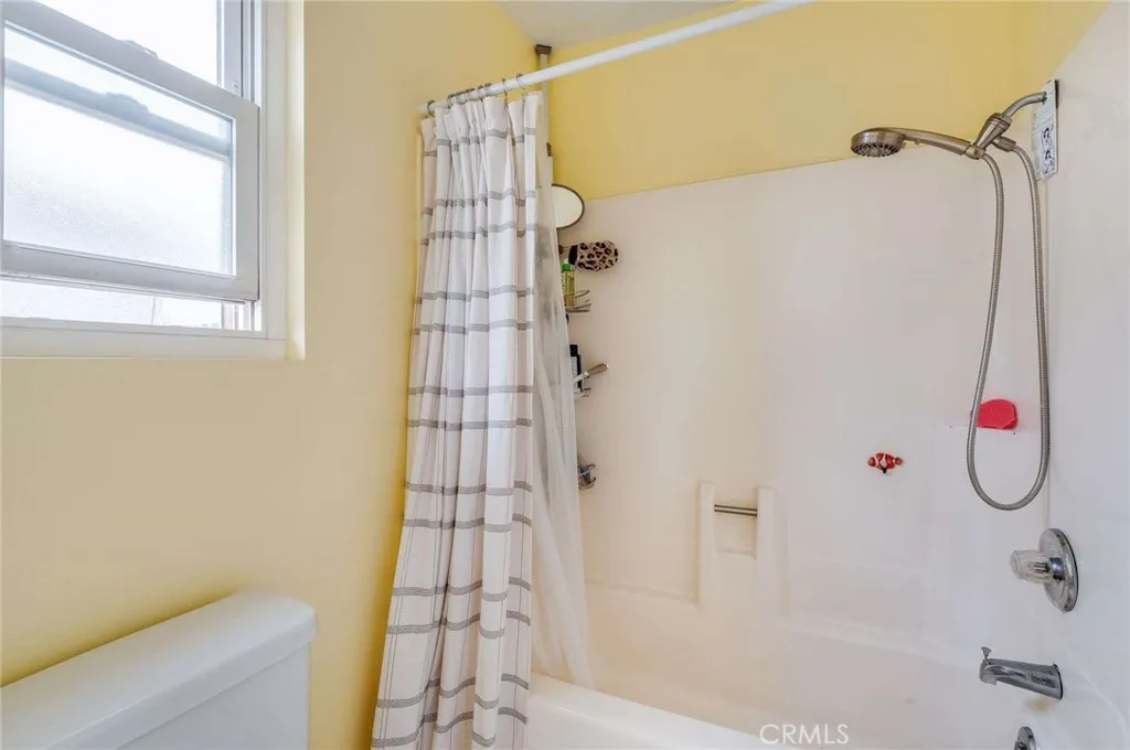 5344 Lucretia, Jurupa Valley, California 91752 home-pic-29