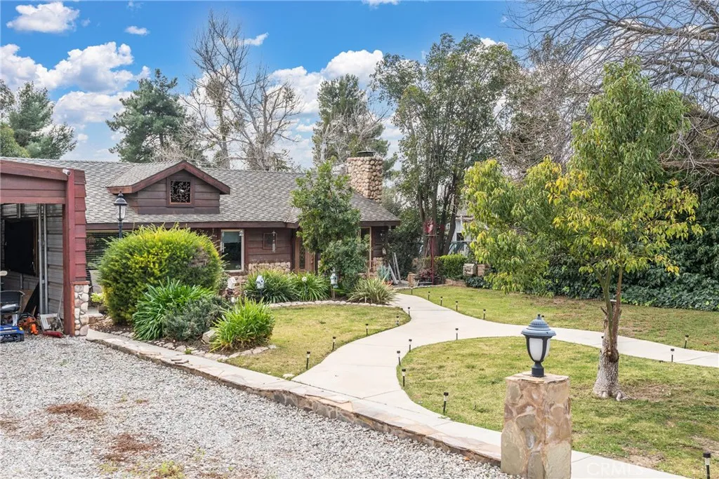 39441 Tokay, Cherry Valley, California 92223 home-pic-8