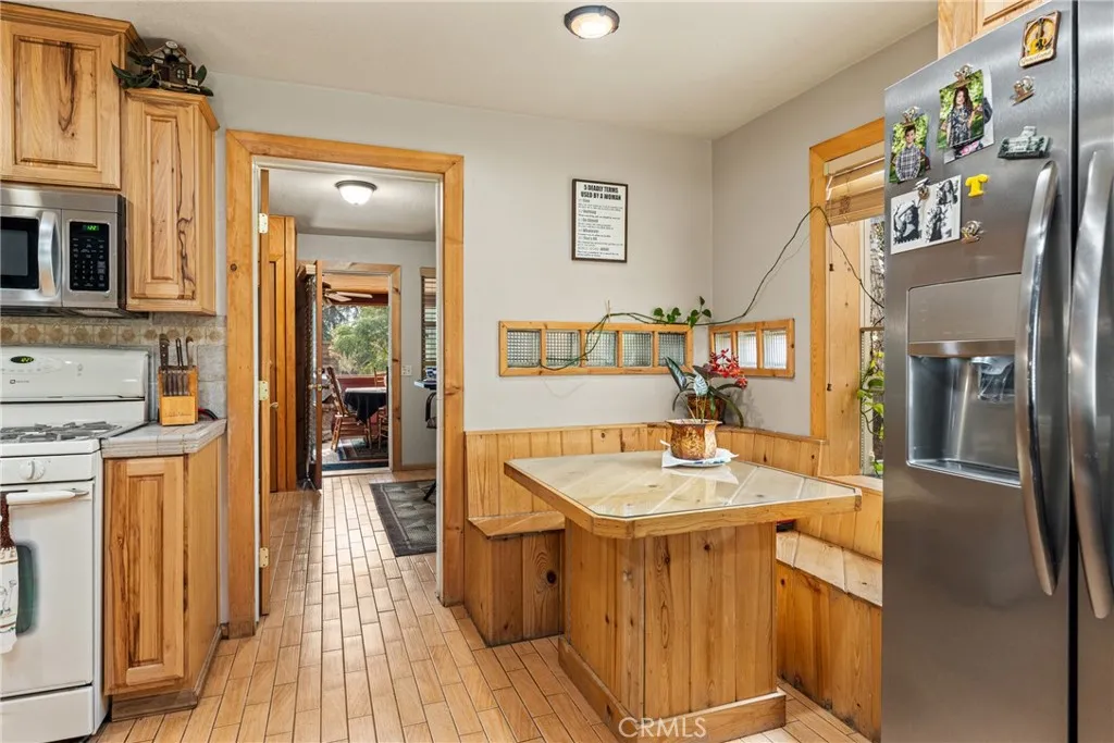 39441 Tokay, Cherry Valley, California 92223 home-pic-17